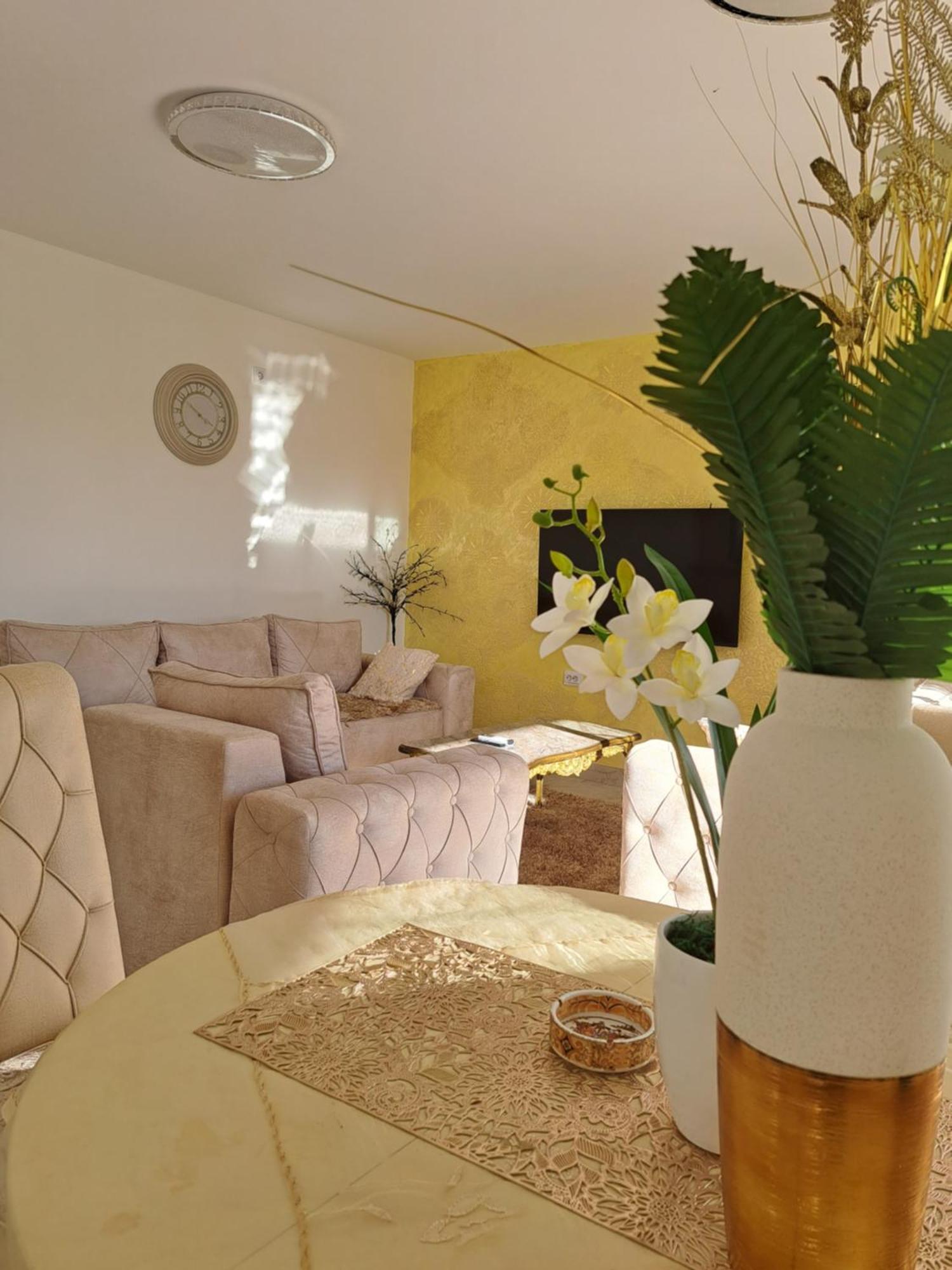 Dina Lux Apartman 야고디나 외부 사진